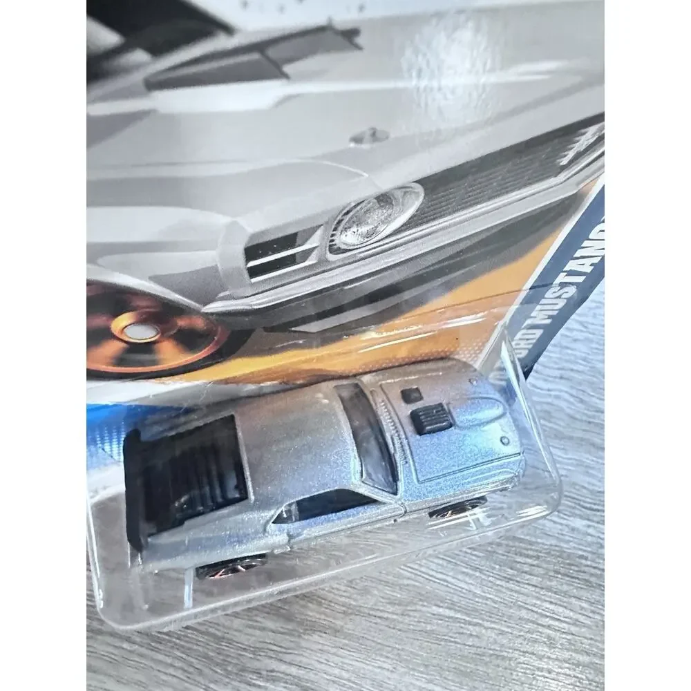 Hot Wheels '70 Ford Mustang Mach 1 118/247 - Silver - 2012 H29